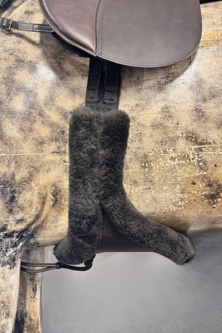 E.A. Mattes Lambskin Asymmetrical Slimline Stud guard