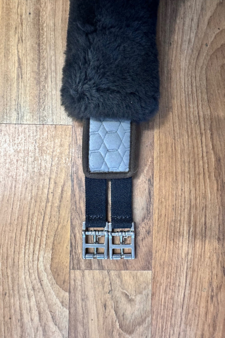E.A. Mattes Lambskin Asymmetrical Slimline Stud guard