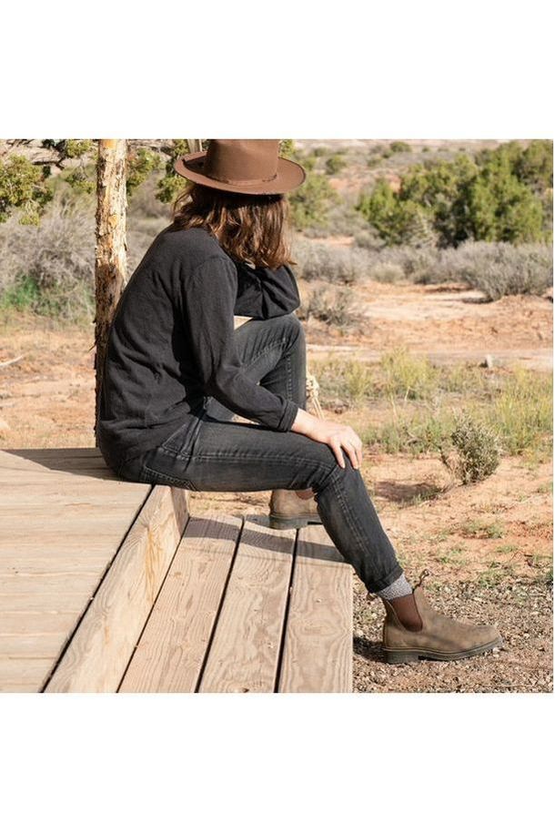 Blundstone Chelsea Boots - Rustic Brown (Chisel Toe - Model 1306)