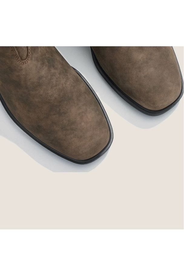 Blundstone Chelsea Boots - Rustic Brown (Chisel Toe - Model 1306)