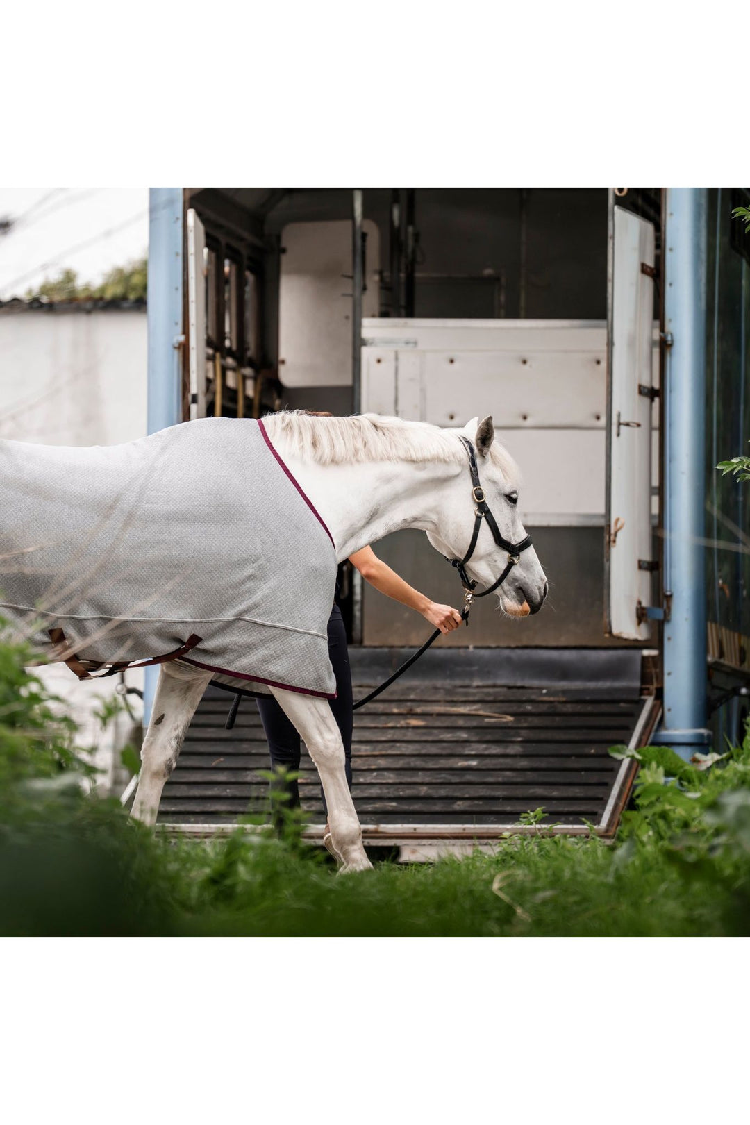LE Baselayer Cooler with FieldSafe Front - Grey with Silver/Pomegranate