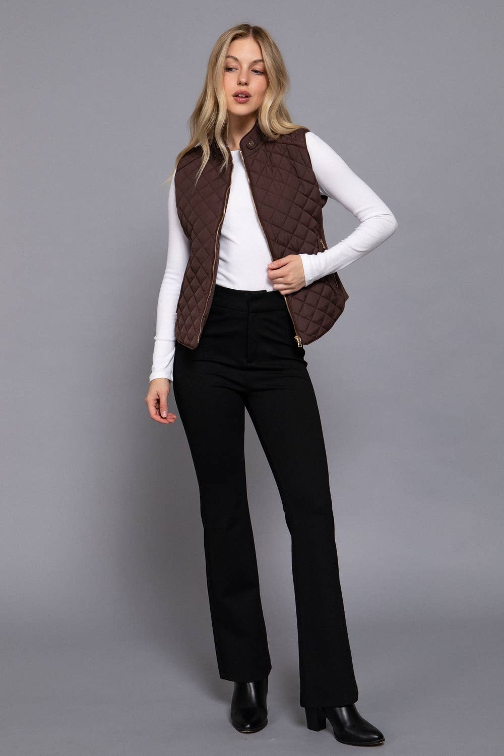 Quilted vest with suede piping - Chocolate